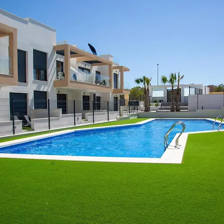 Luxurious Retreat In Villamartin, Apartment
